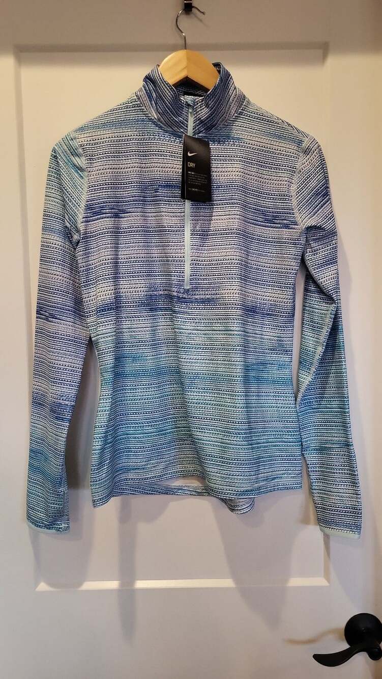 NWT Nike Women's Dri-FIT Blue Striped 1/2 Zip Long Sleeve Running Pullover, size